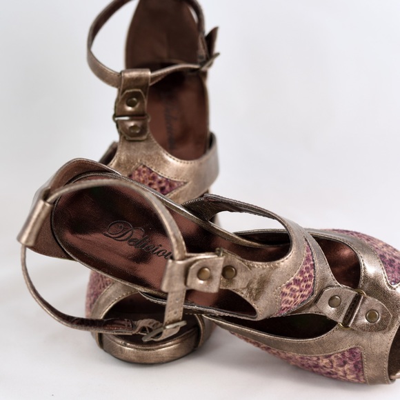 Stylish Snakeskin and Bronze Open Toe Heels - Picture 4 of 4