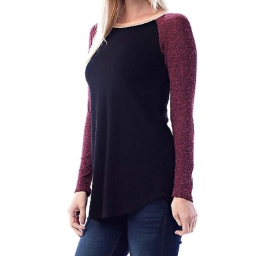Long Sleeve Round Neck - Picture 2 of 3