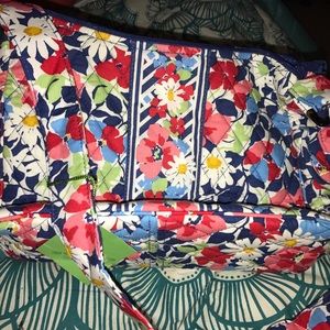 Vera Bradley On The Go Summer Cottage