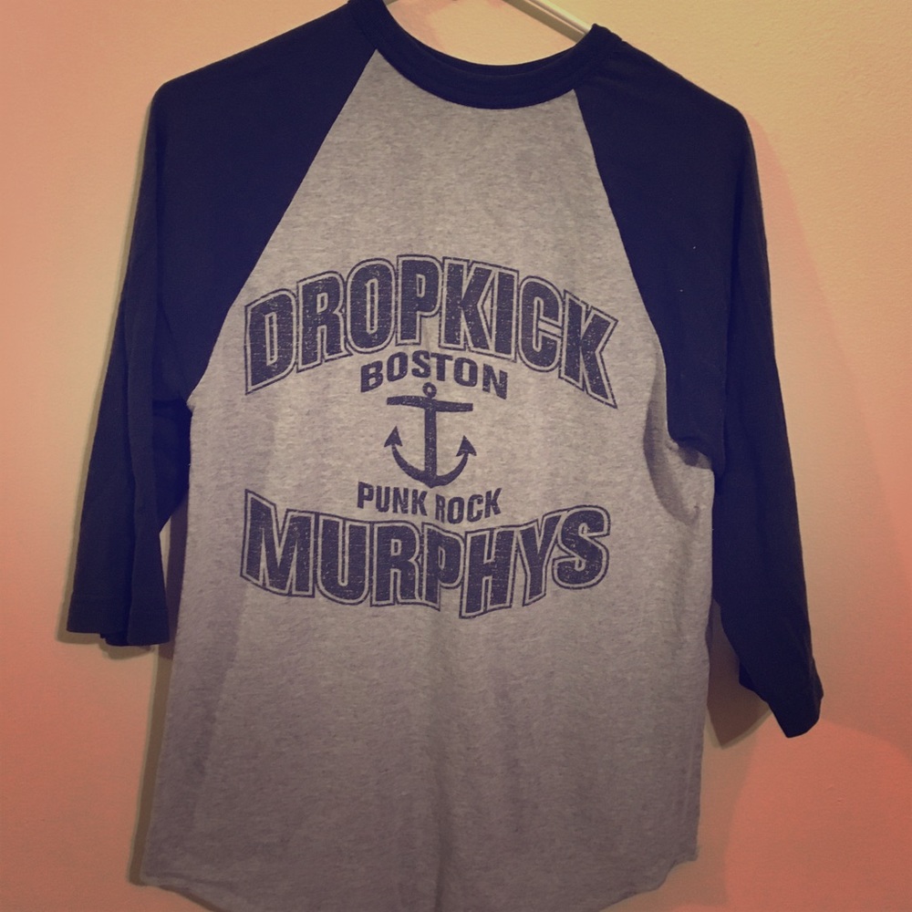 Men's baseball style tee