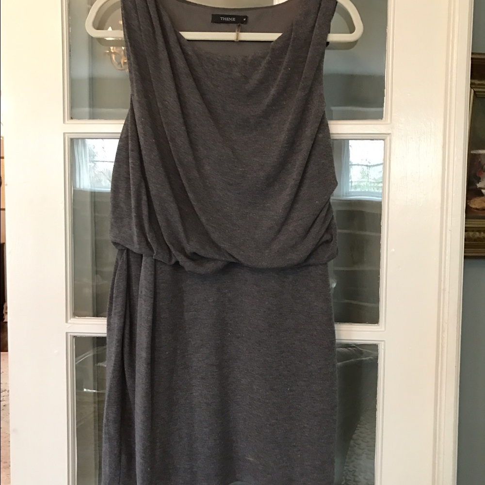Gorgeous as a Greek goddess! In this gray beauty