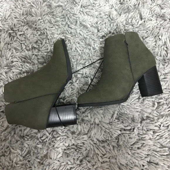 Booties (Never Worn) Olive green - Picture 2 of 2