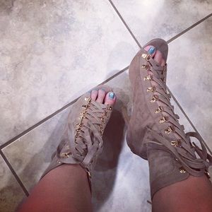 Fashion nova "king kylie" lace up heels