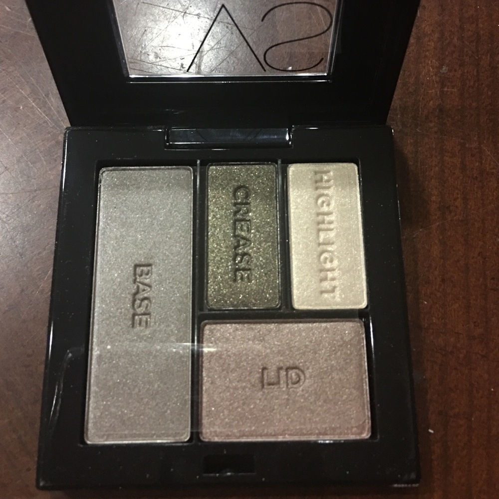 VS Eye Shadow Quad