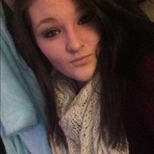 Meet your Posher, Carly