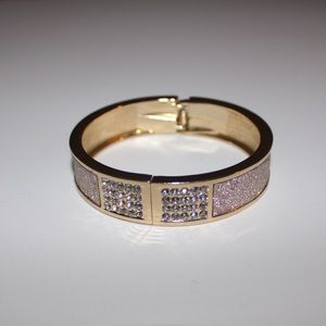 Gold glitter bracelet w/silver ring