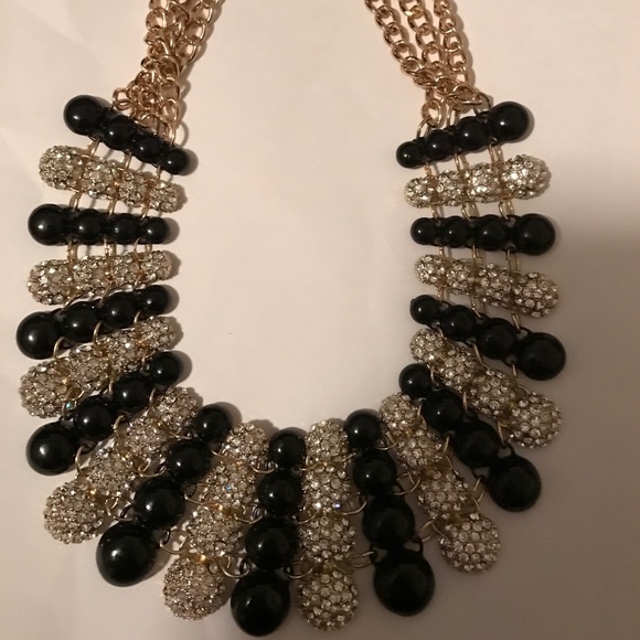 Black and pave Crystal statement necklace - Picture 3 of 4
