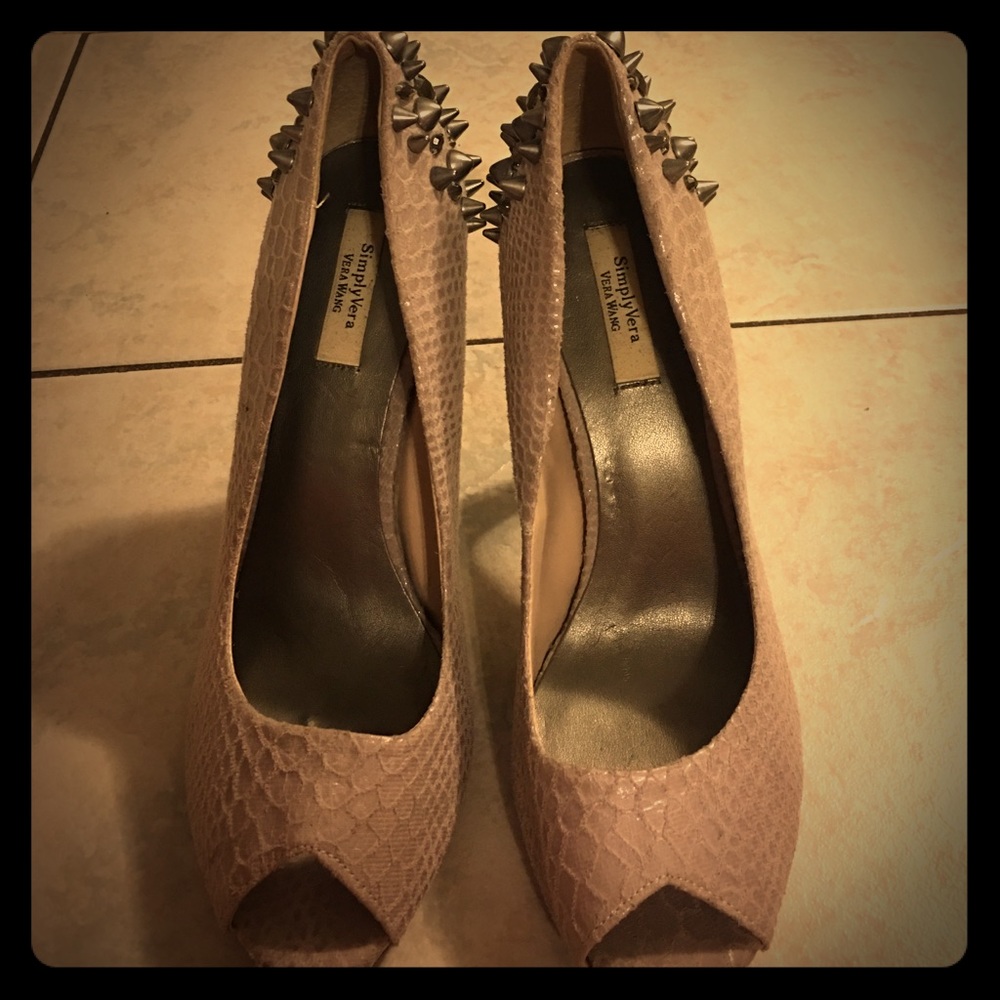 Cute tan: creamy color shoes