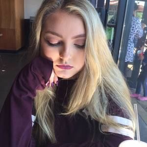 Meet your Posher, Dani