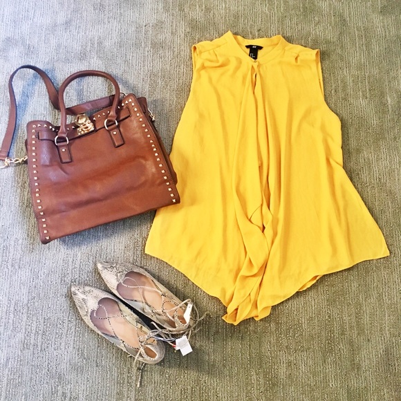 Gold button down blouse - Picture 1 of 3