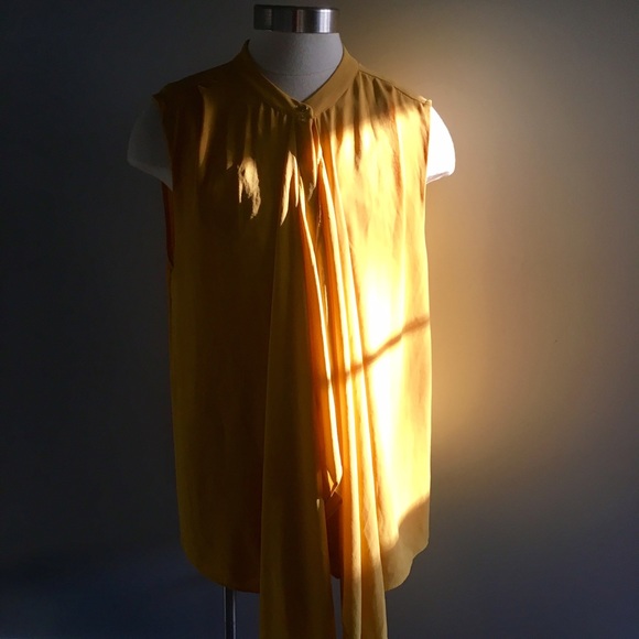 Gold button down blouse - Picture 2 of 3