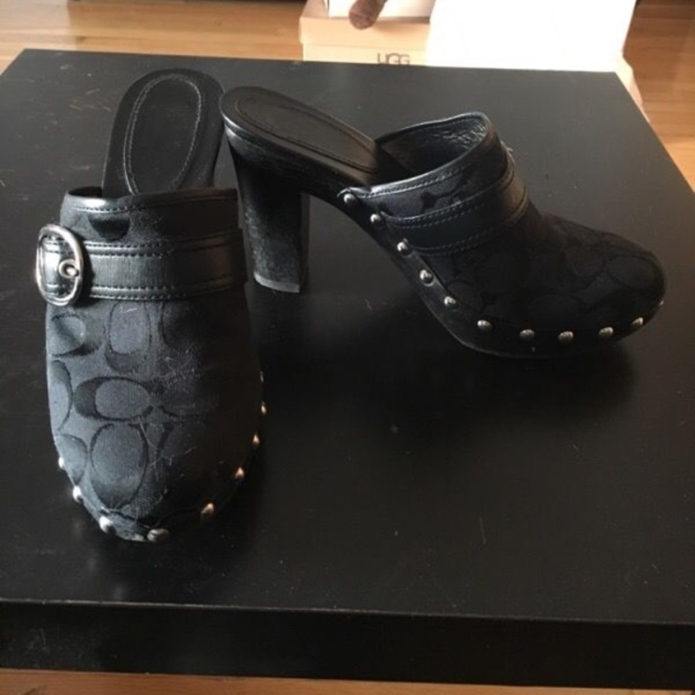 Coach clogs