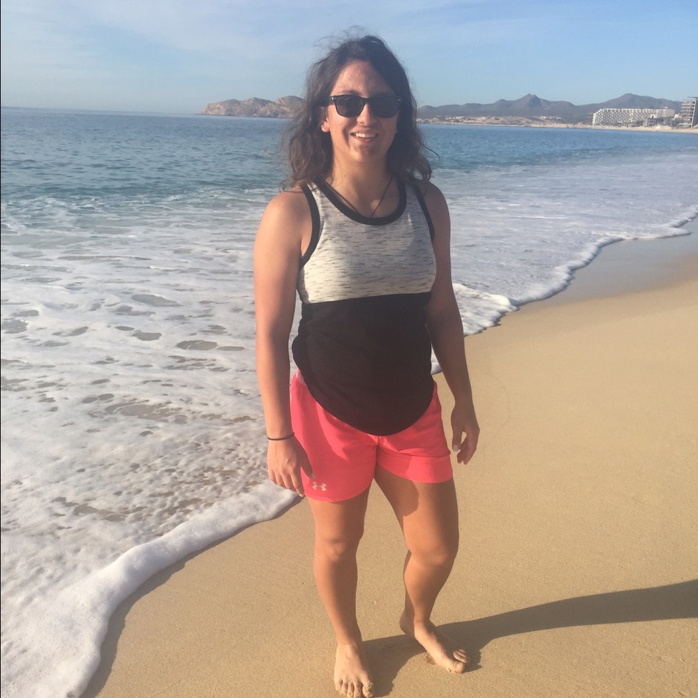 Meet your Posher, Vanessa
