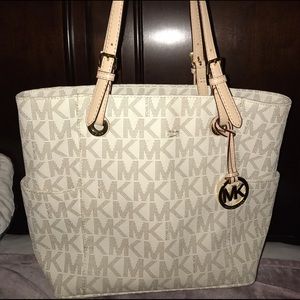 Beige and white Michael Kors hanbag
