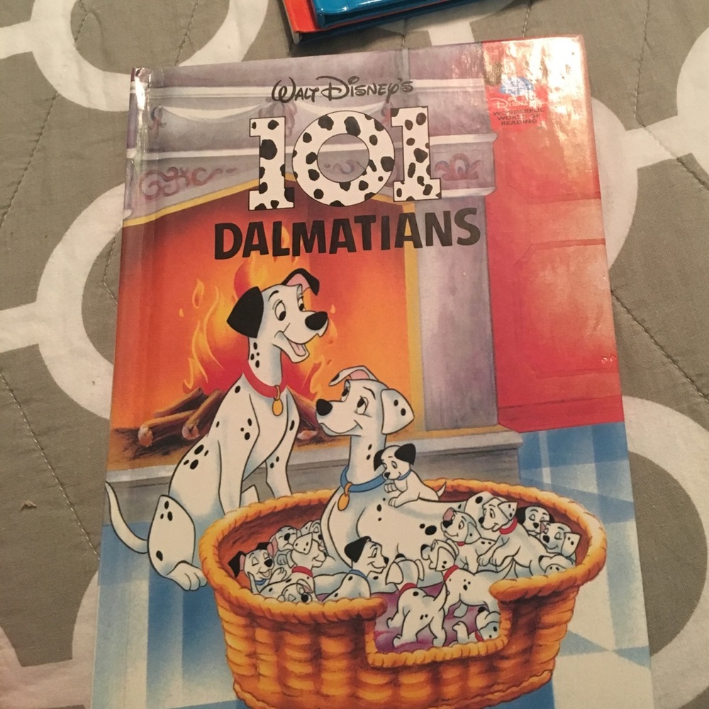 101 dalmatians Disney book
