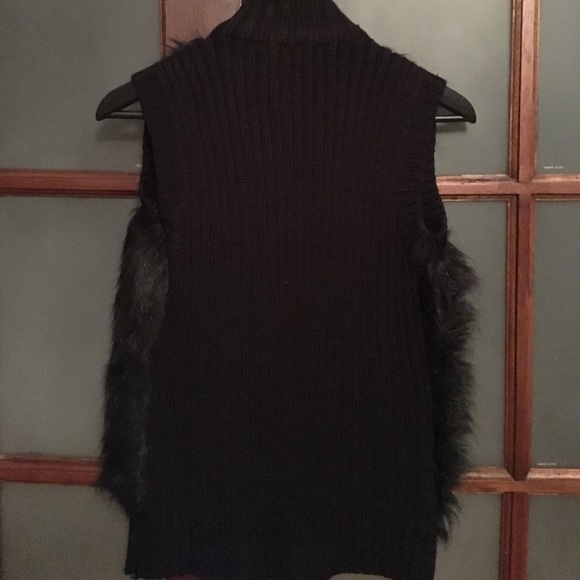 Black faux fur vest - Picture 2 of 2