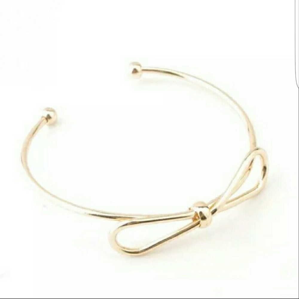🔥 LOWEST SALE 🔥 14ct Gold Bow Bangle Bracelet