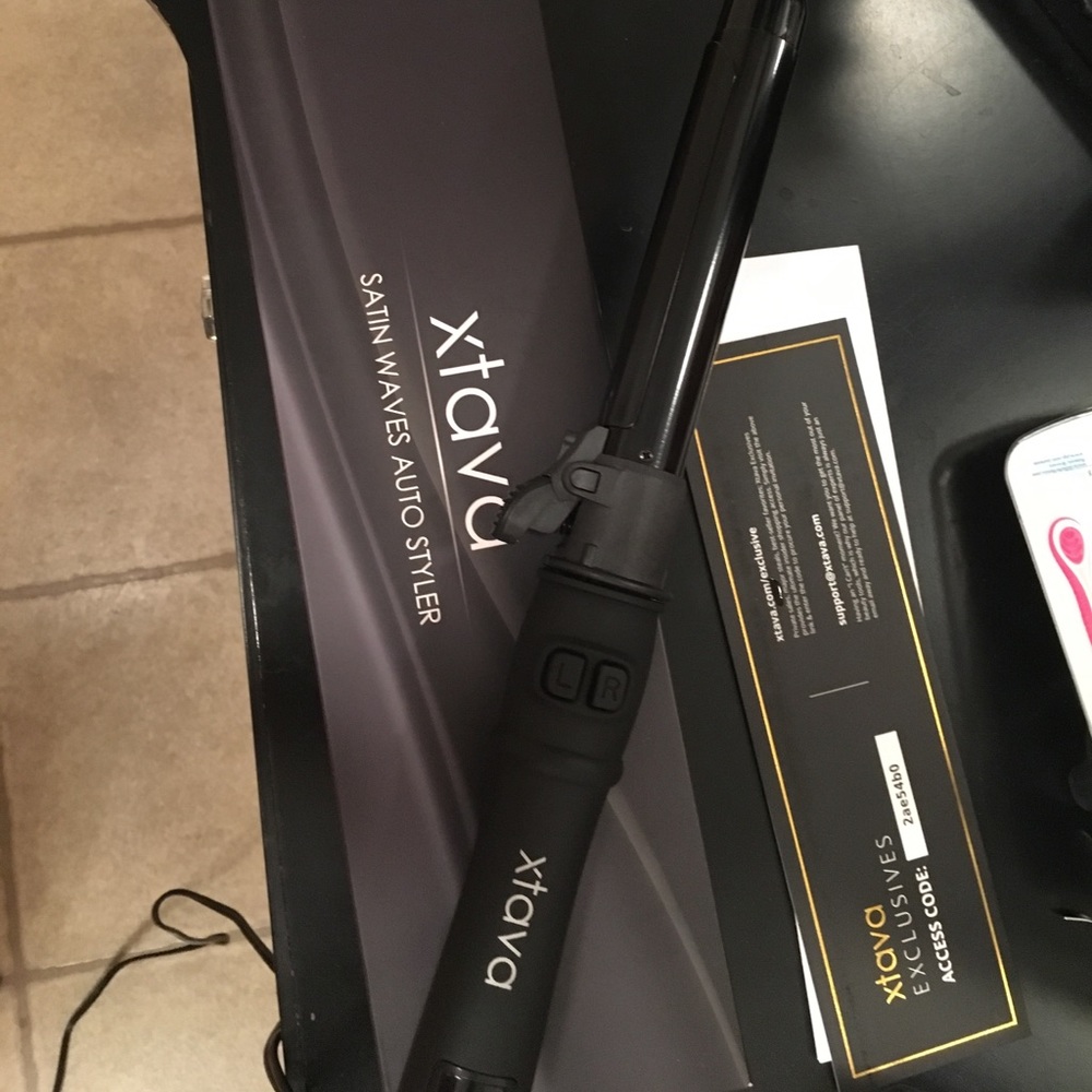 Xtava auto curling iron