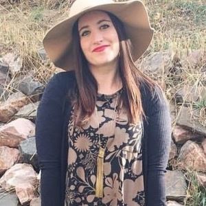 Meet your Posher, Laura