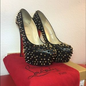 Christian louboutin pumps
