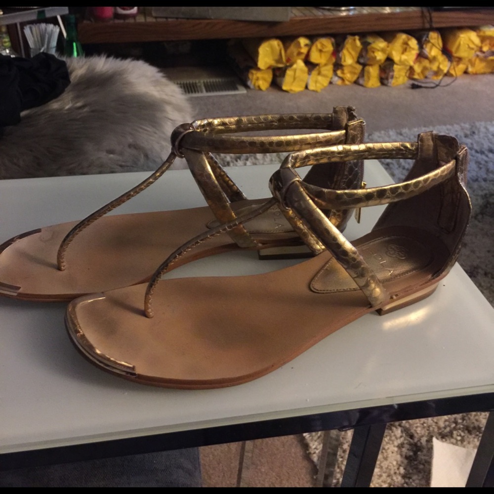 GOLD SANDALS