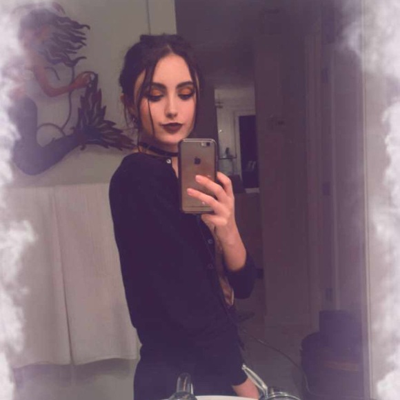 Meet your Posher, Haleigh - Picture 3 of 4