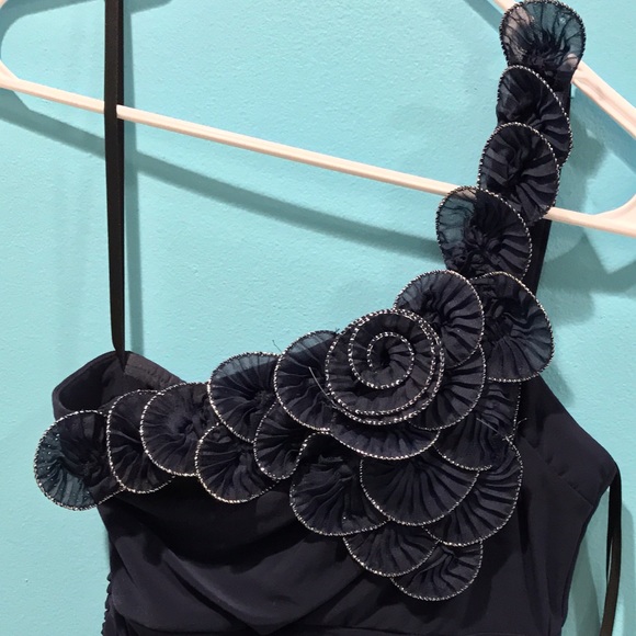 Windsor Navy Blue One Shoulder Dress - Picture 3 of 3