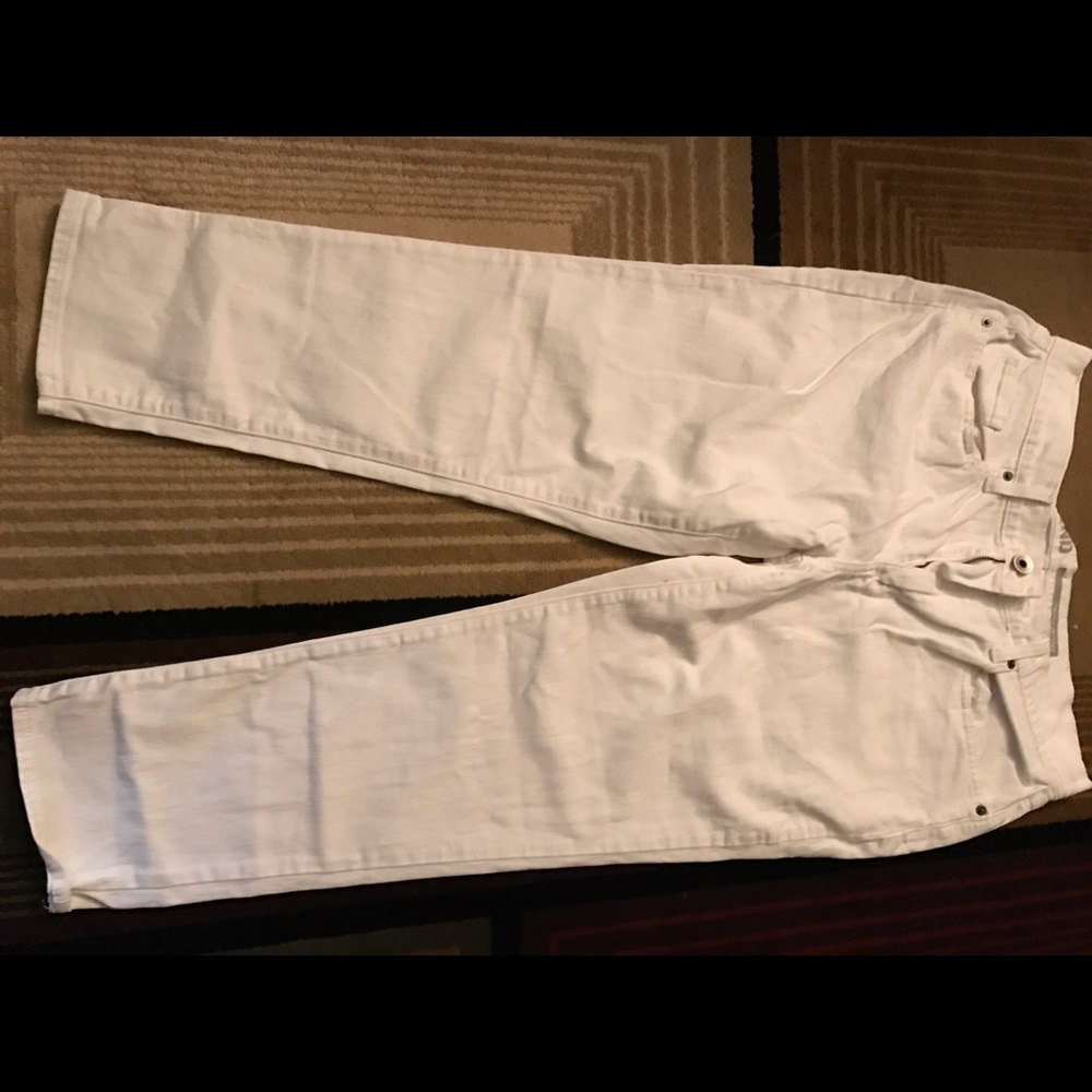 White DKNY JEAN