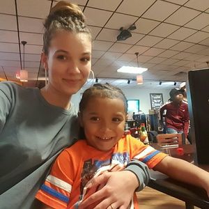 Meet your Posher, Ashley