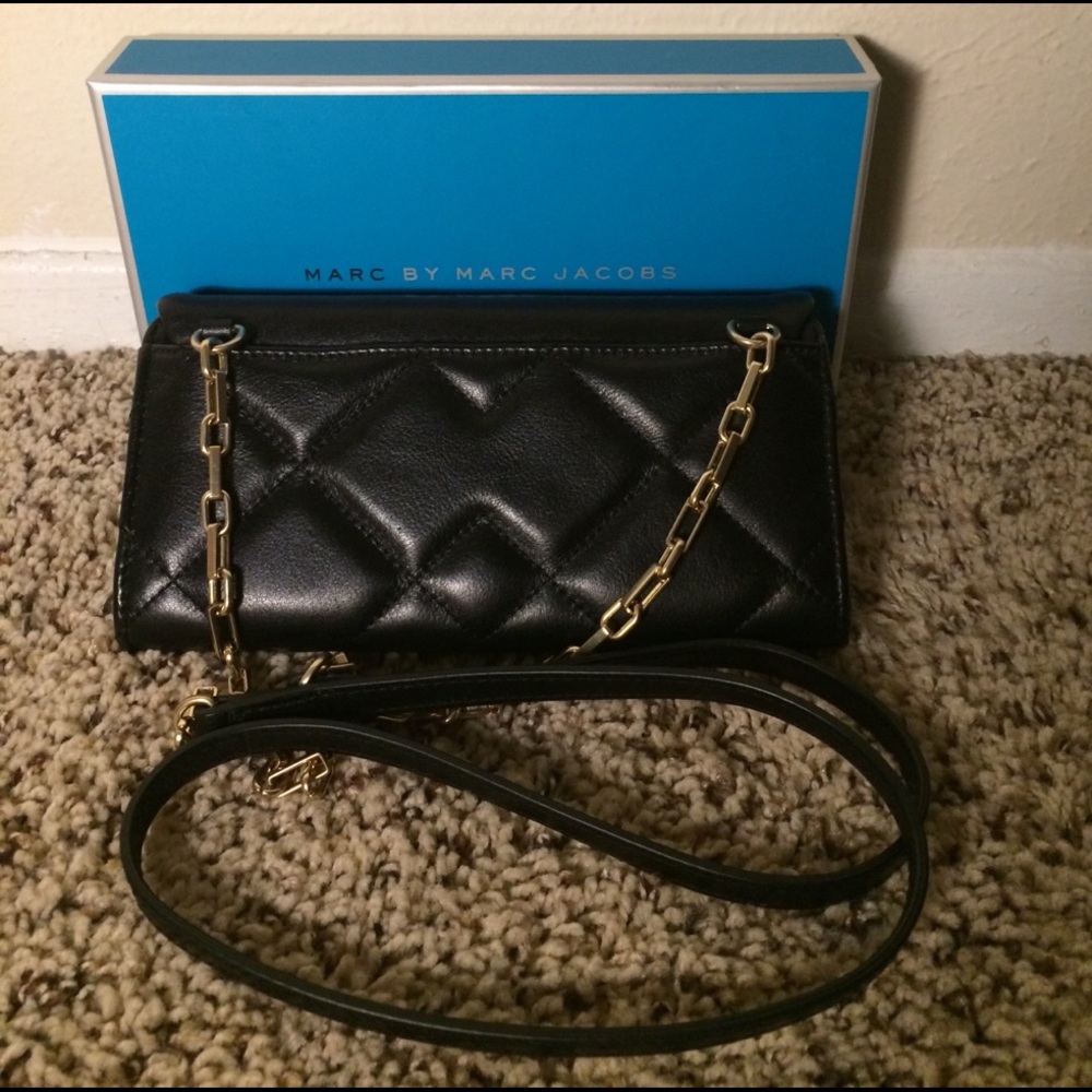 Marc Jacobs Crossbody Mini-Clutch - Picture 2 of 4