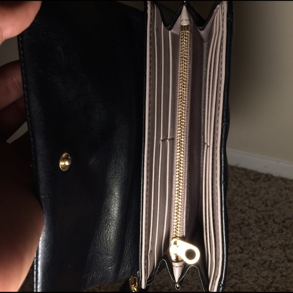 Marc Jacobs Crossbody Mini-Clutch - Picture 3 of 4