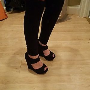 Forever 21 Black Wedges (*lowest price*)