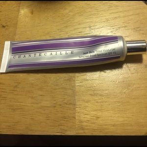 Chantecaille just skin tinted moisturizer