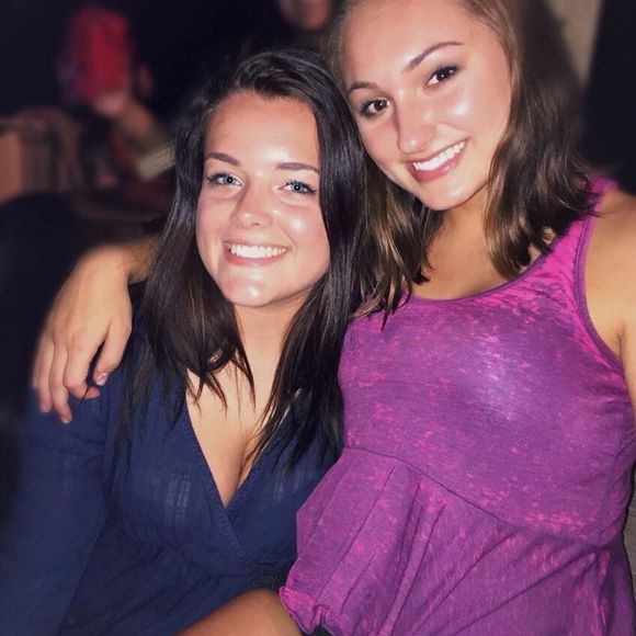 Meet your Posher, Brianna!! - Picture 2 of 2