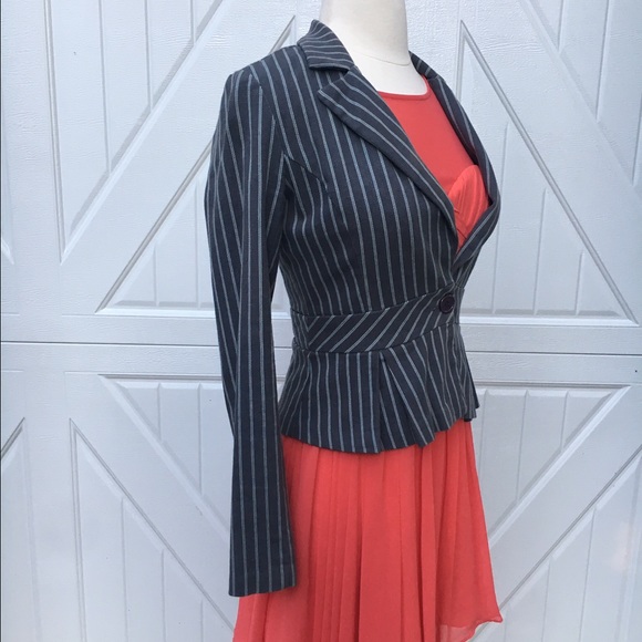 Lux UO Grey striped blazer - Picture 2 of 7