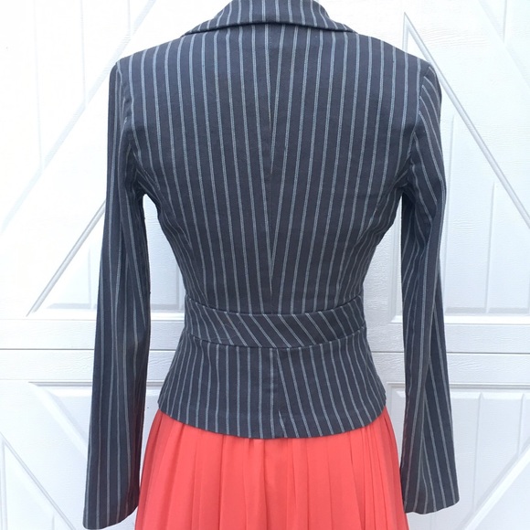 Lux UO Grey striped blazer - Picture 4 of 7