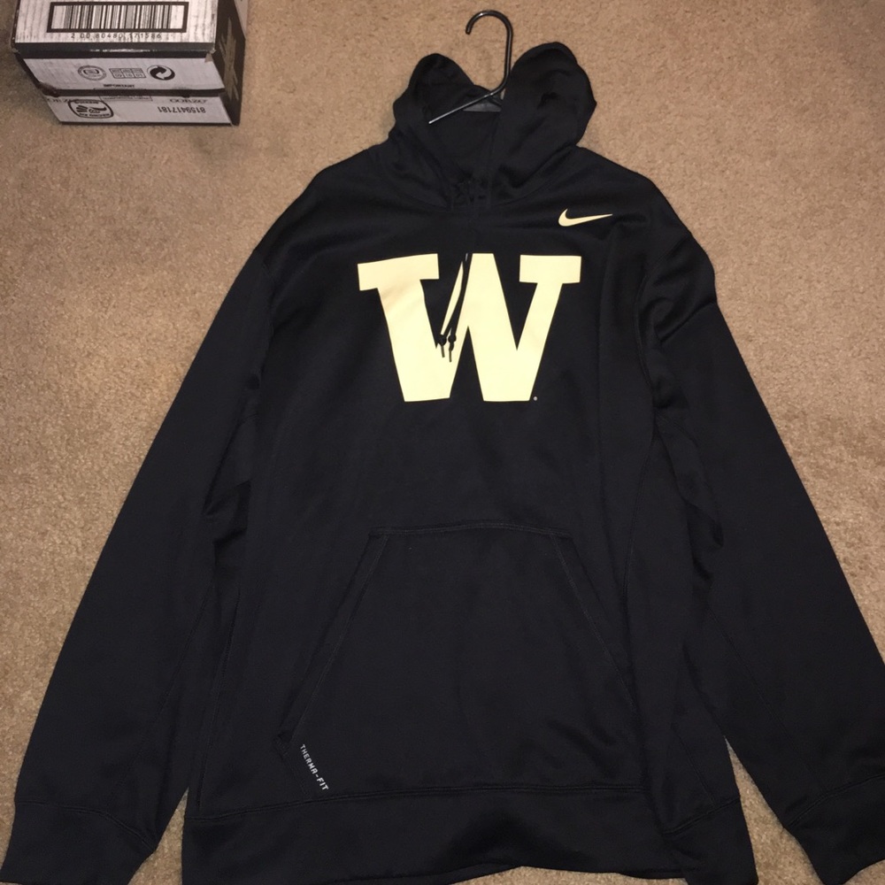 Nike University of Washington sweatshirt