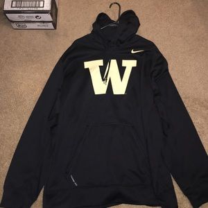 Nike University of Washington sweatshirt