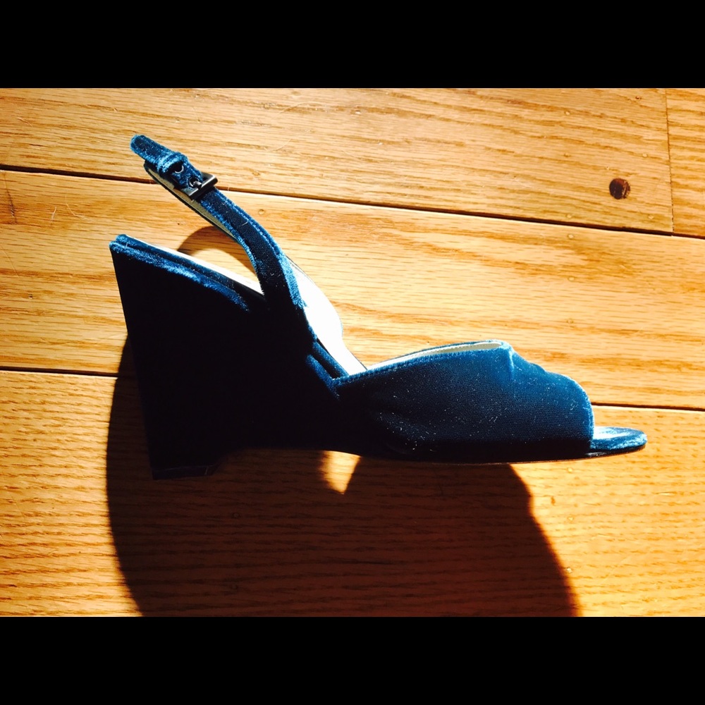Prada Velvet Wedges size 40