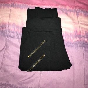Black high waisted Leggings with gold zippers