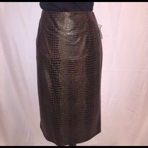 🆕 Soft Textured Skirt, Fully Lined, Back Zip