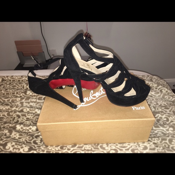 Christian Louboutin Heels Size 37 - Picture 3 of 3