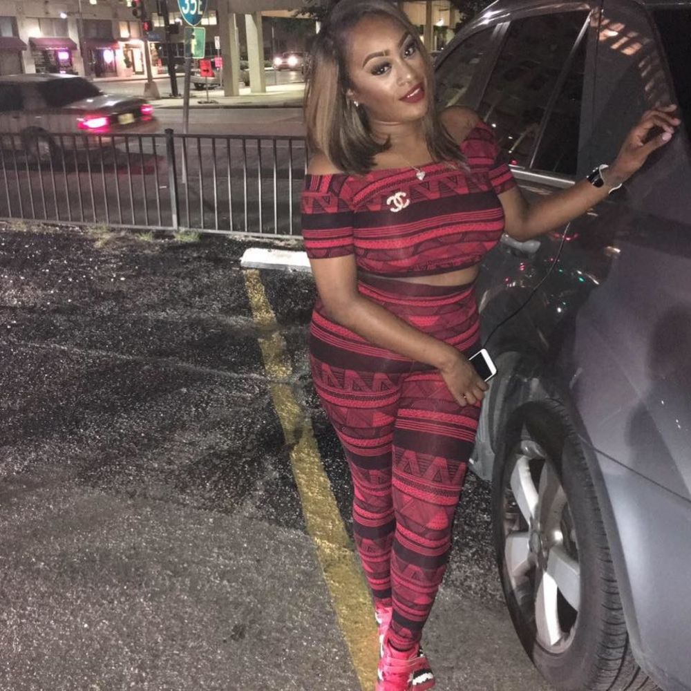 Meet your Posher, Decara