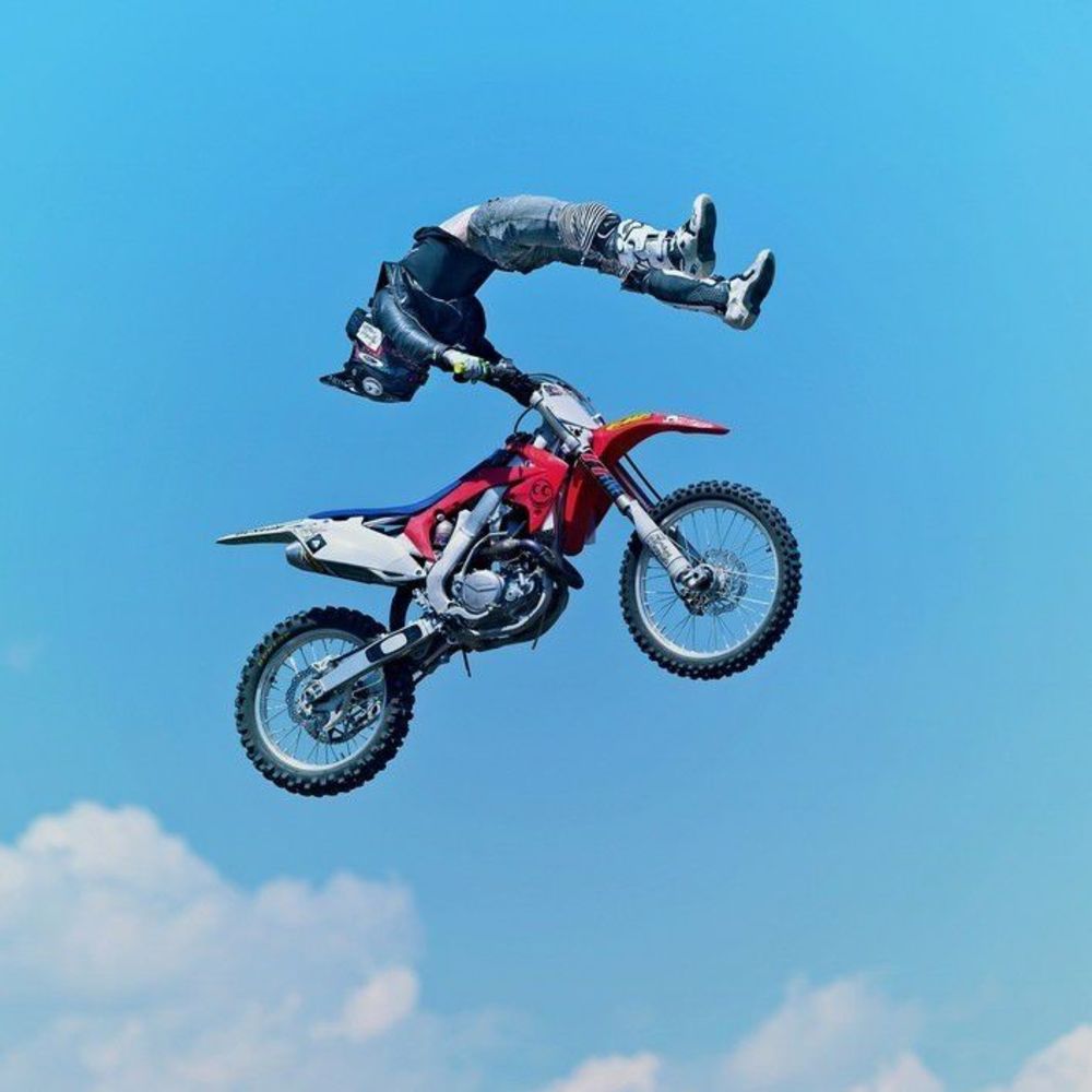 Meet your Posher, Lora