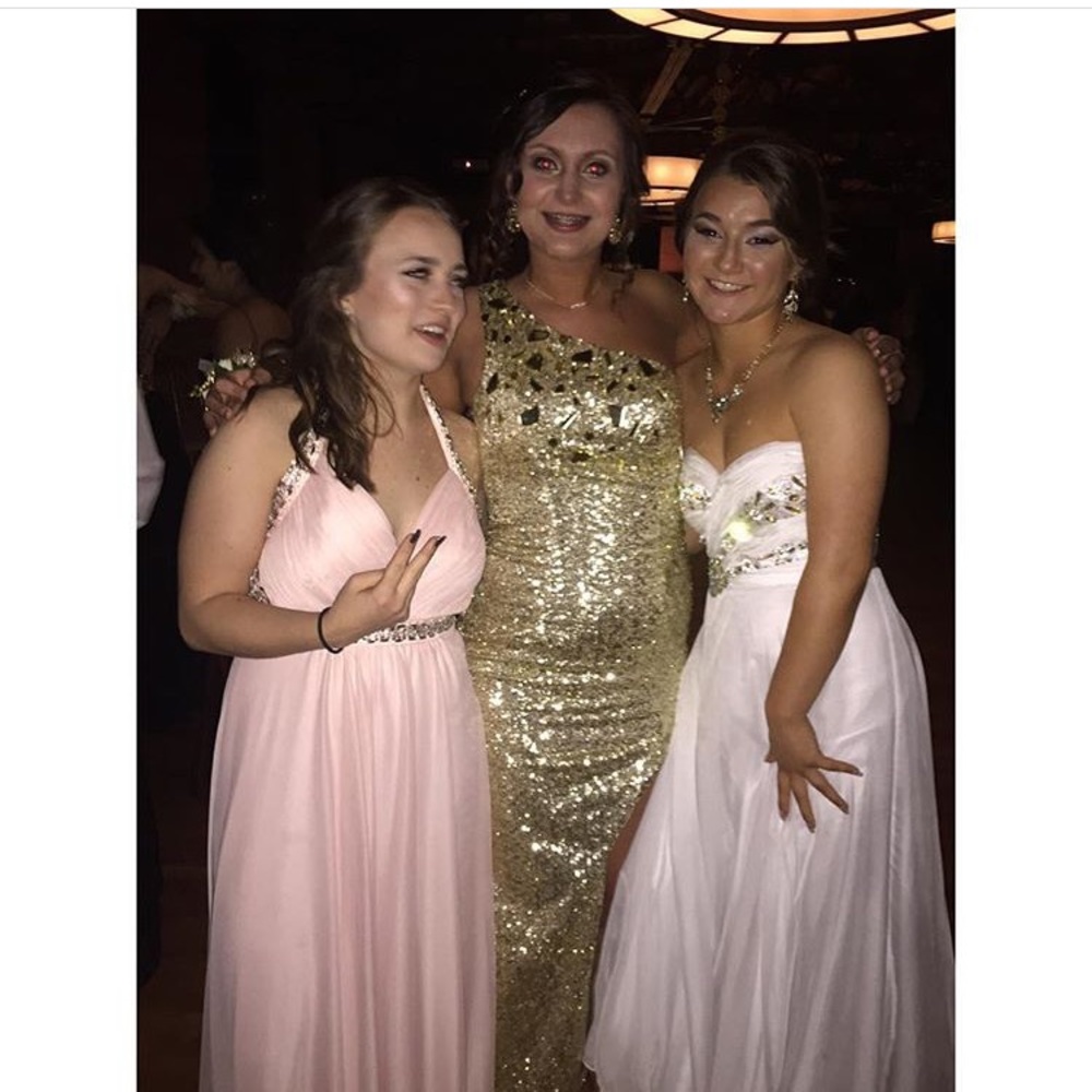 Gold sequenced prom dress!