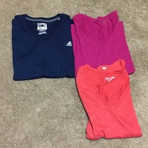 Set of three v-necks
