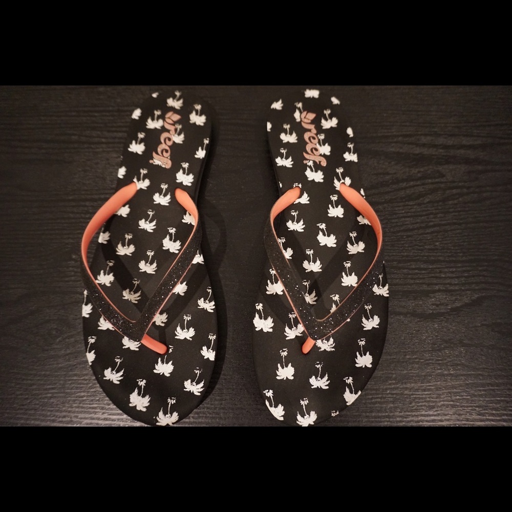 ❤️V DAY SALE❤️ Tropical reef Flip flops 7 1/2