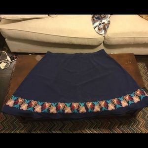 Midi Skirt, navy w/ floral embroidery