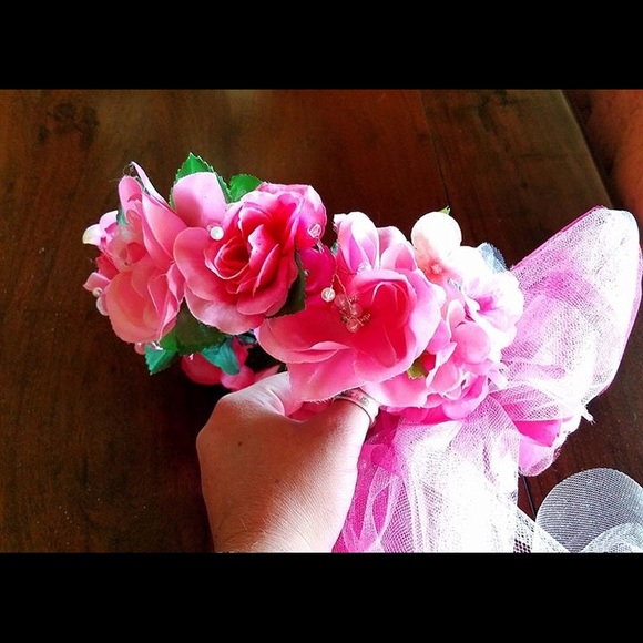 Handmade Embellished flower crown/veil - Picture 1 of 4