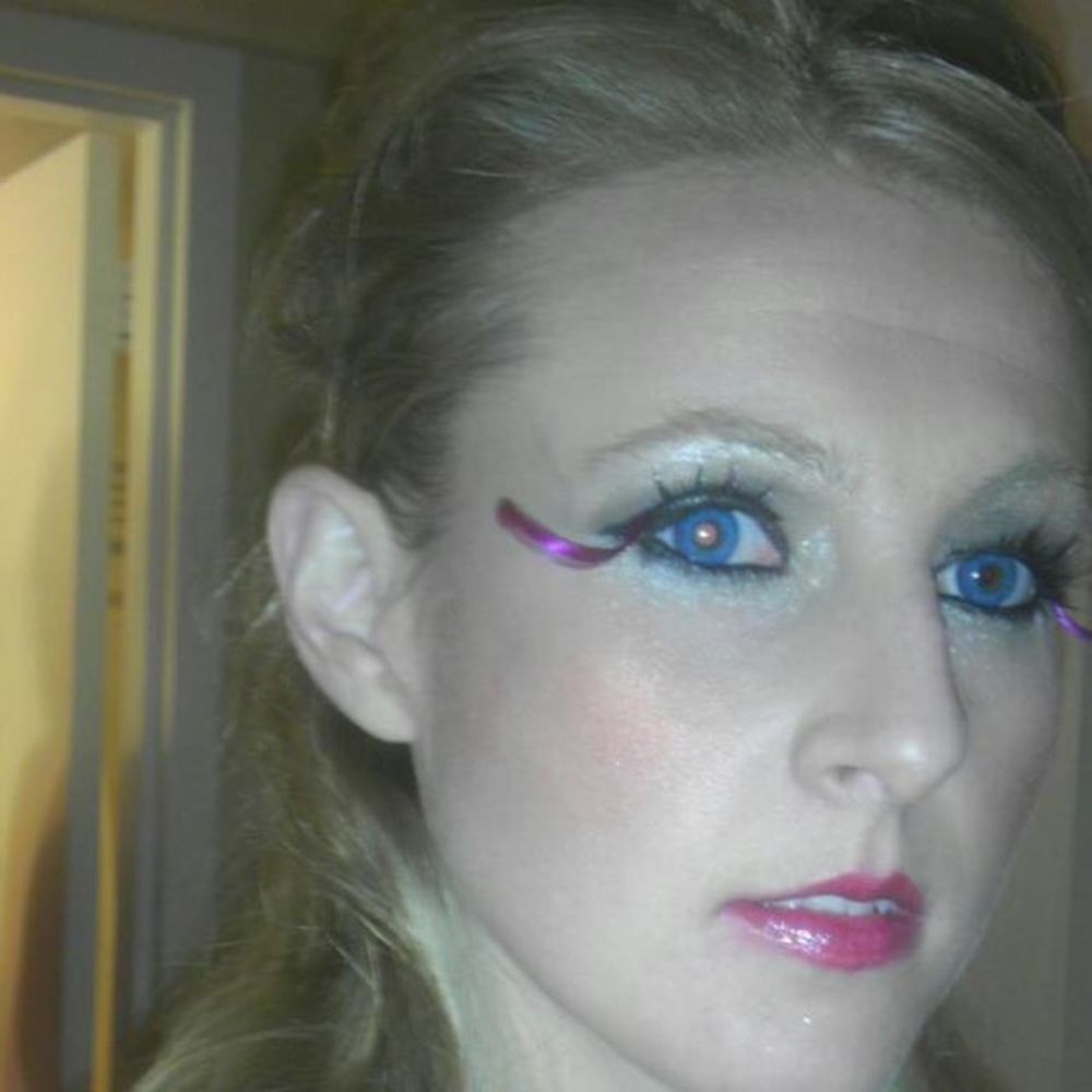 Meet your Posher, Crystal